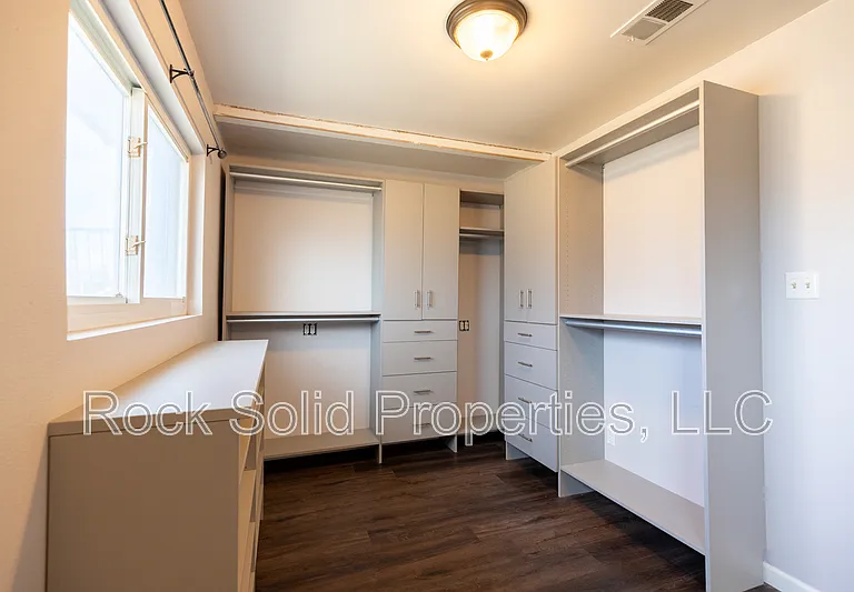 4709 Windmill Rd — Photo 22