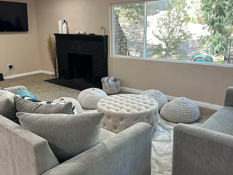 Acacia Dr — Photo 1