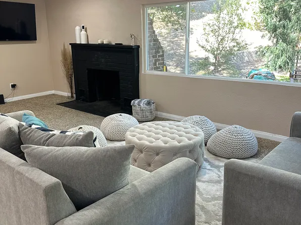 (undisclosed Address), Crestline, CA 92325