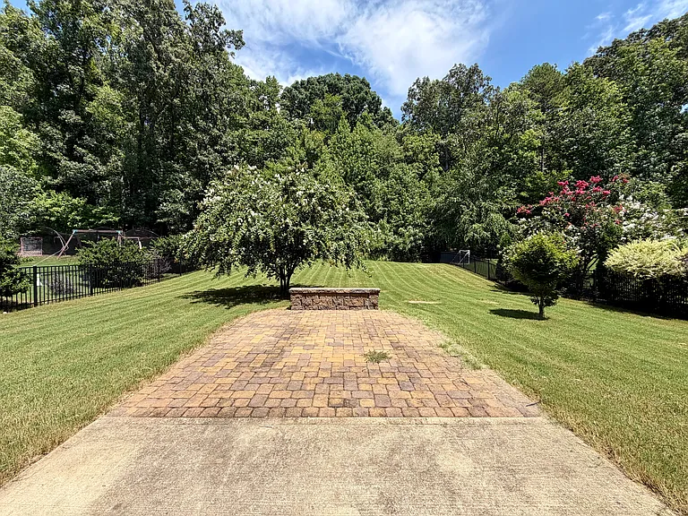 4019 Oakmere Rd — Photo 32