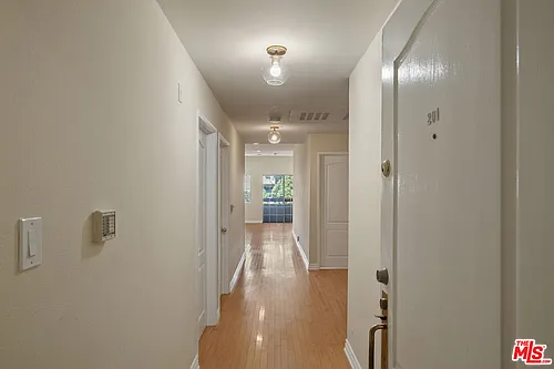 923 Euclid St #201 Photo 1 923 Euclid St #201 Photo 1