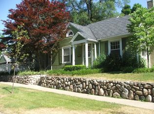 132 Edgemoor Ave, Kalamazoo, MI 49001