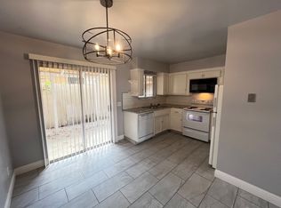 3318 E Sierra Madre Ave #B, Fresno, CA 93726