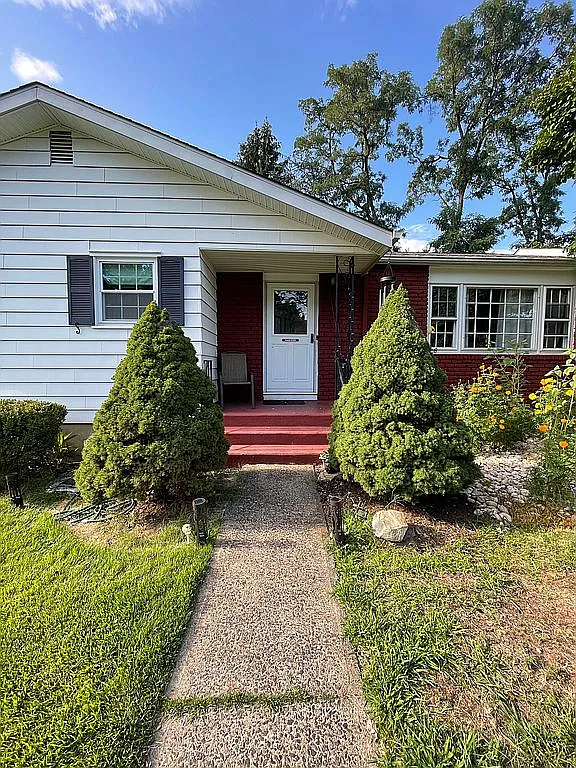 6 Marlin Ave W photo 1