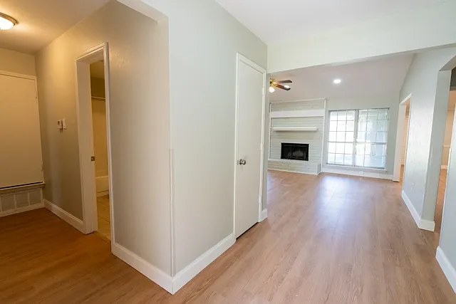 3 bed, 1963 sqft, $2,800 — Photo 4