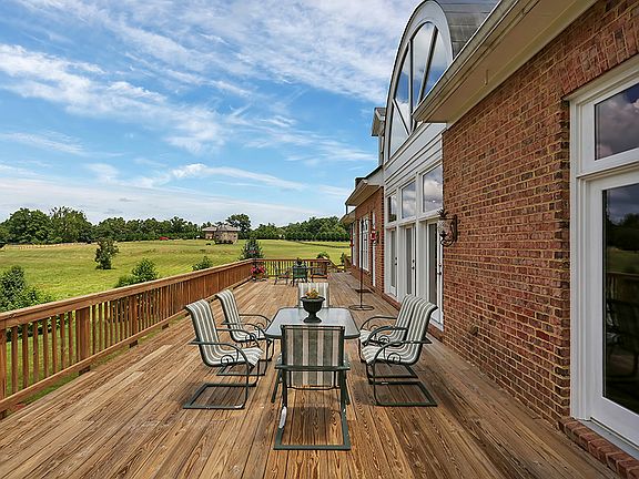 4th image of 9800 Alydar Ct