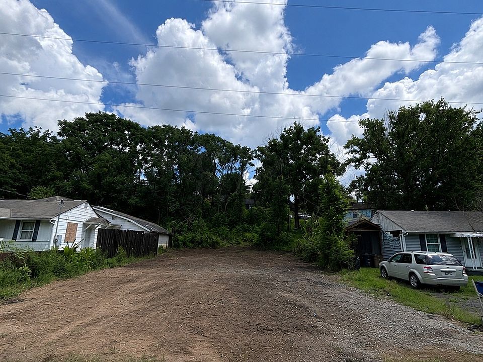 1st image of 513 Village Ct