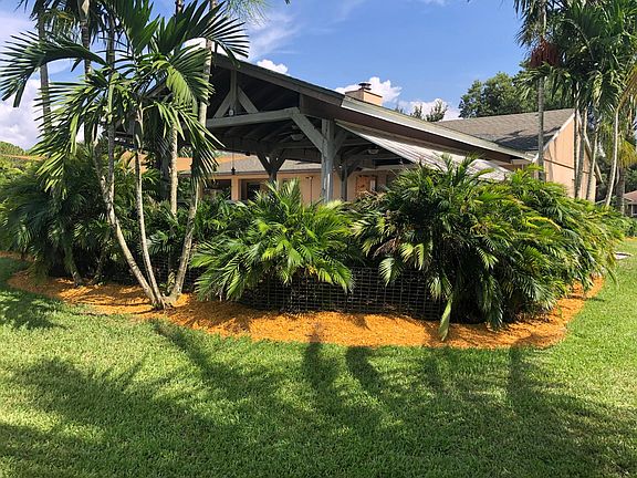 4th image of 15627 N 72nd Court N