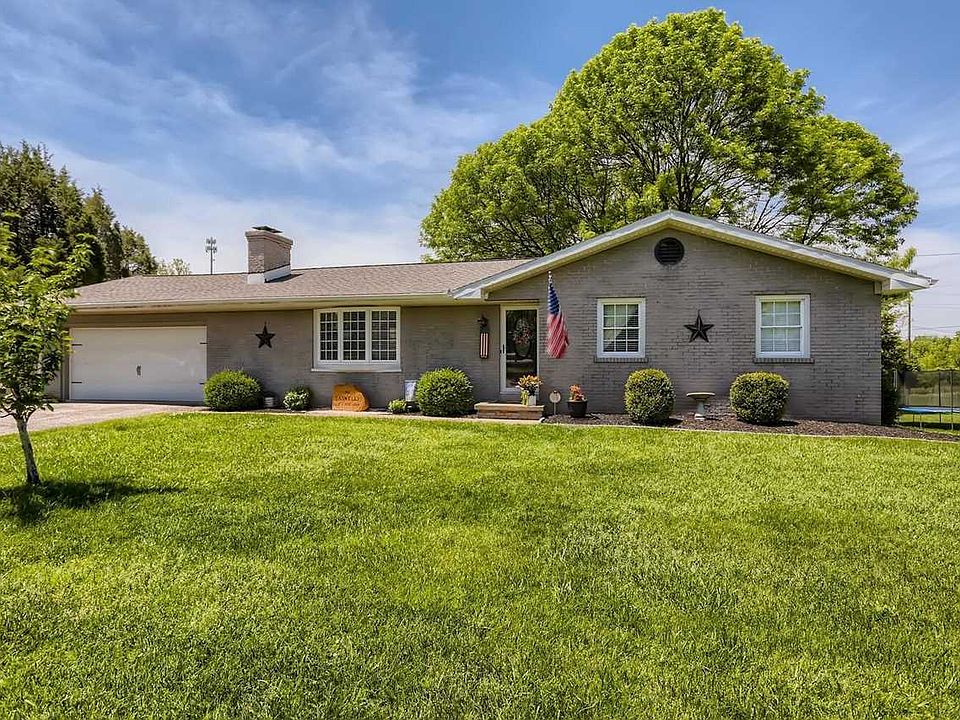 1st image of 609 Cherry Hill Dr