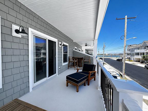 4th image of 434 W Lincoln Ave #434