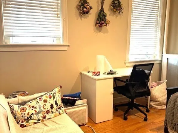 69 Park Dr APT 7, Boston, MA 02215