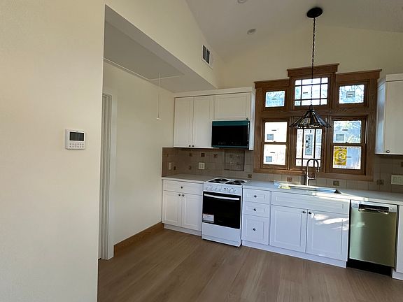 Main living area right side