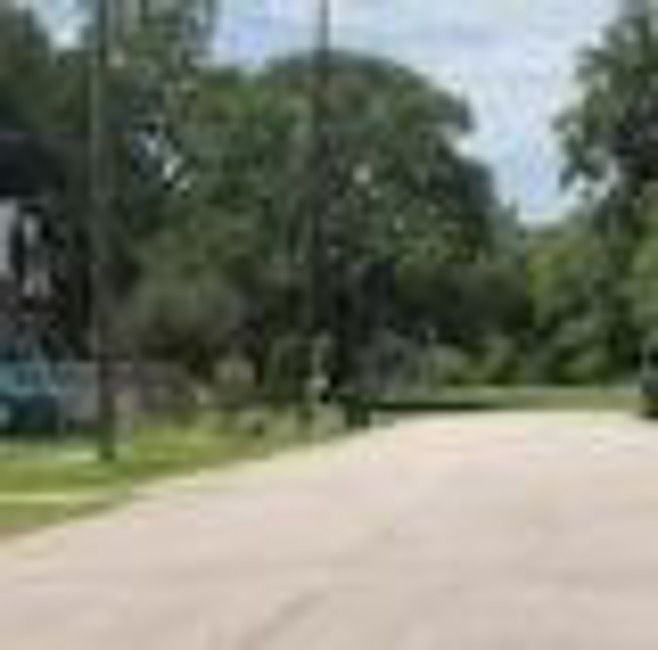 2nd image of 3232 Brandon St