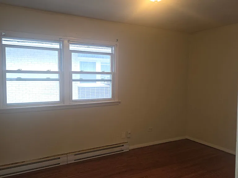 2128 Hebron Ave — Photo 4