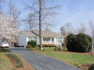 248 Crooked Tree Dr, Inman, SC 29349