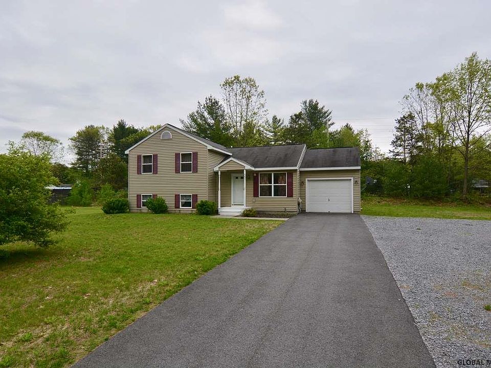 1st image of 210 Lisa Dr
