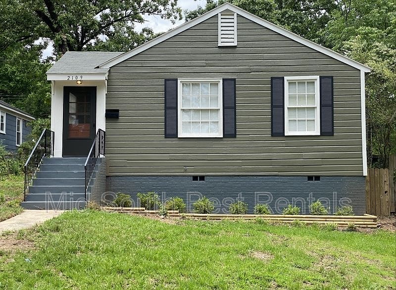1st image of 2109 S Taylor St
