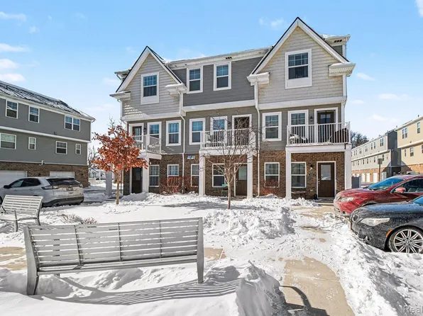 350 Jeff Keeton Dr, Hazel Park, MI 48030