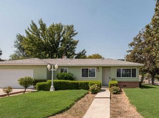 825 S 1st St, Kerman, CA 93630