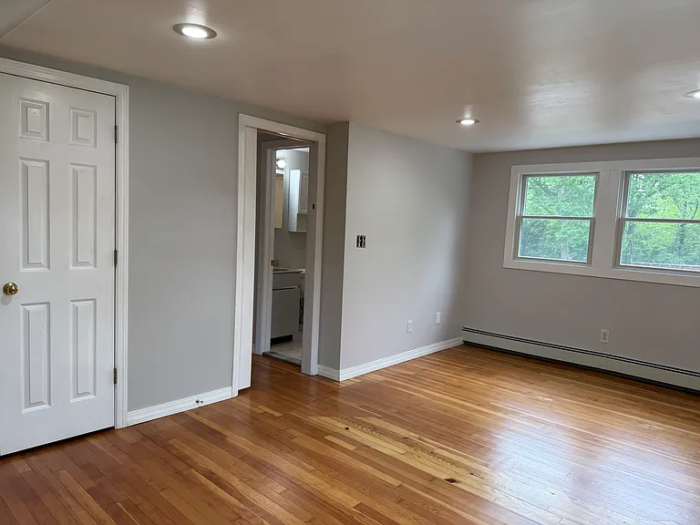 1163 Nugent Ave #B — Photo 6