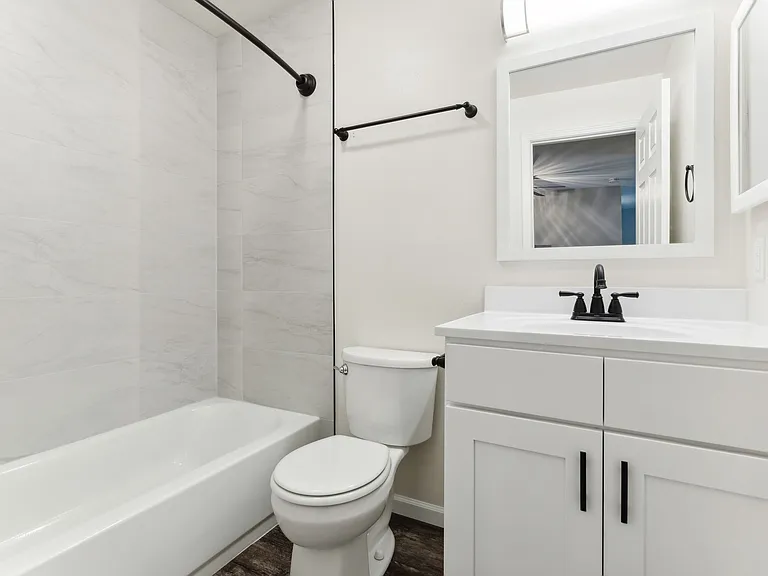 Country Meadows Apartments — Photo 15