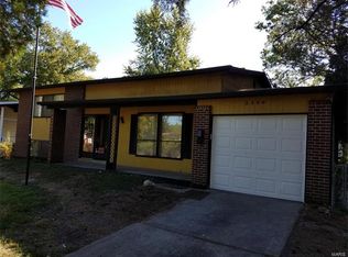 2350 Palm Dr, Florissant, MO