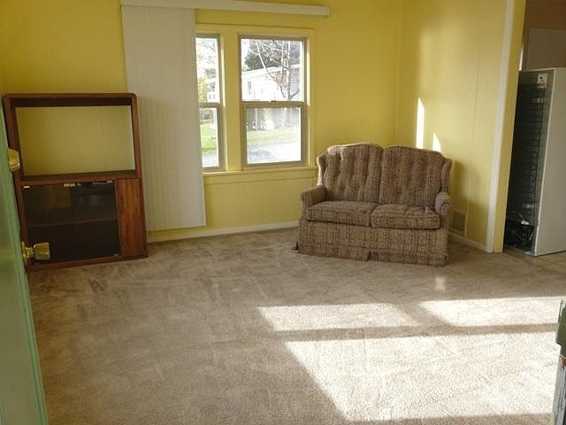 2nd image of 1610 SE Pioneer Way APT 101