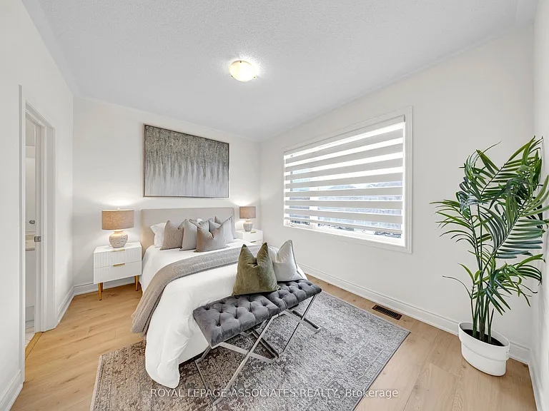 2215 Beckman Cres #UPPER — Photo 27