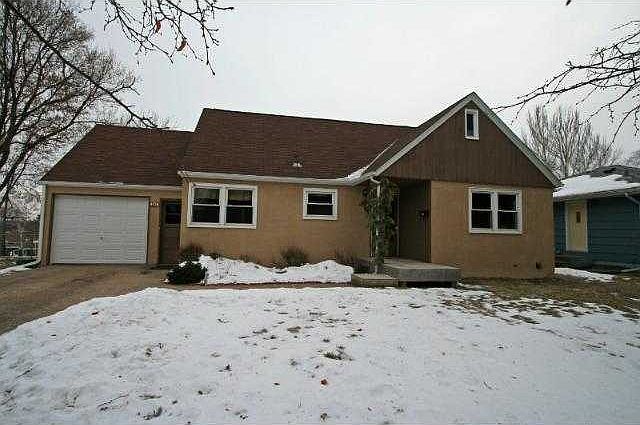 1st image of 408 19th Ave N