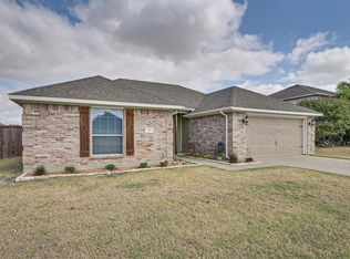 228 Chesterfield Cir, Waxahachie, TX 75165
