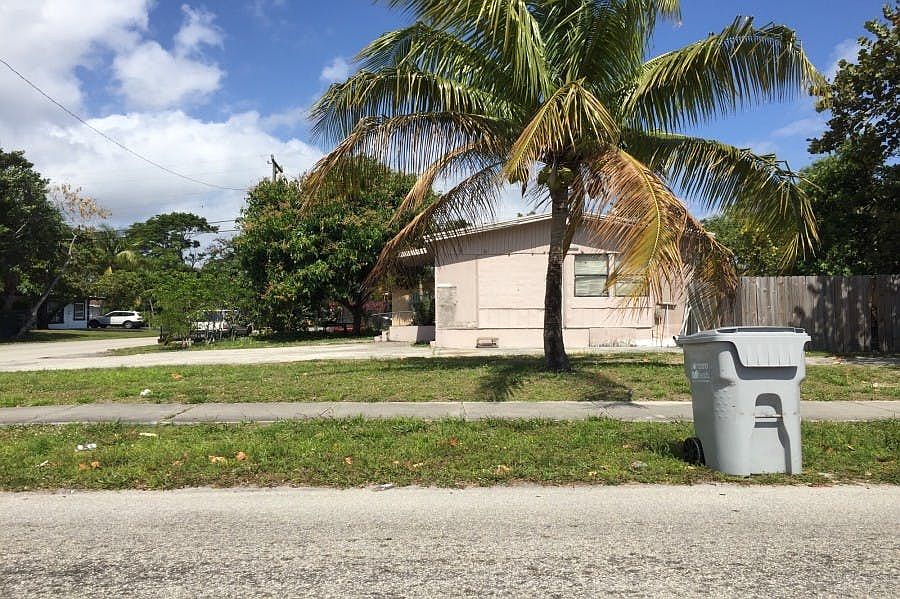 1st image of 31 NW 17th Ct