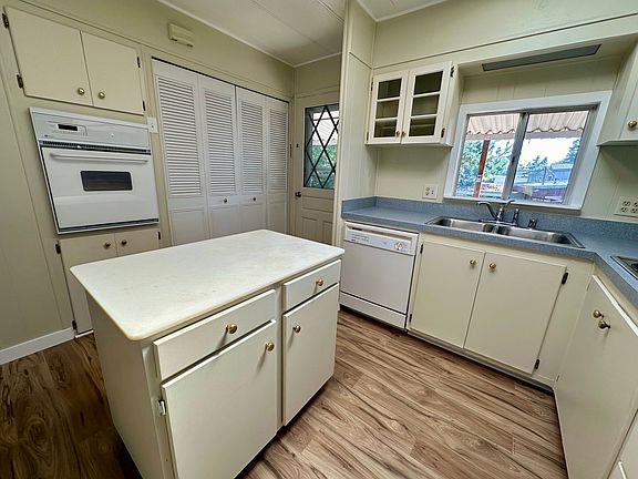 5th image of 3419 Robertson Rd