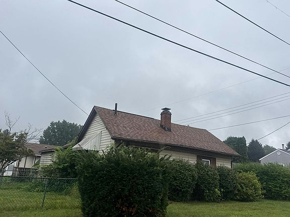 3rd image of 4105 Vinal Ave NW