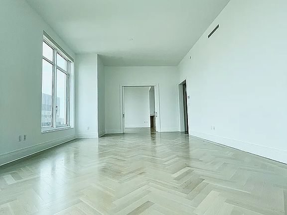 4th image of 30 Park Pl #41A
