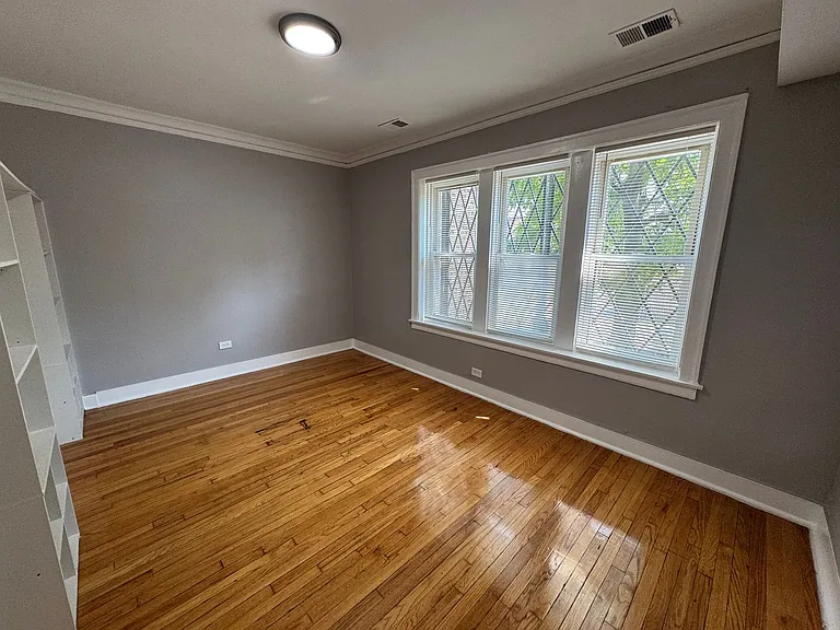 1615 W 78th St #1 — Photo 17