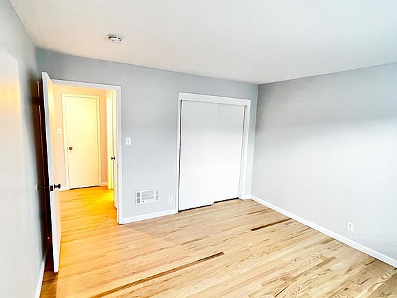 5th image of 156 Santa Lucia Ave APT 2