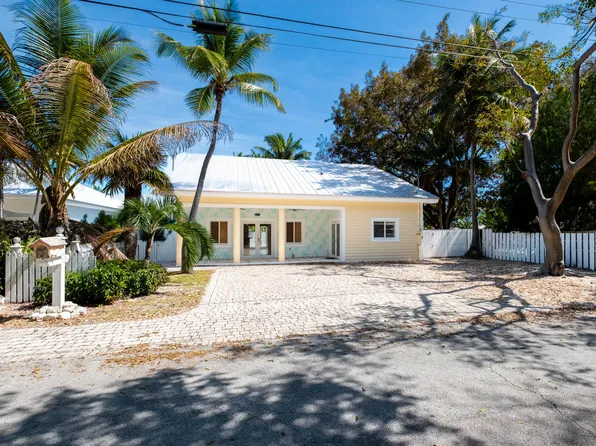 118 1st St, Key Largo, FL 33037