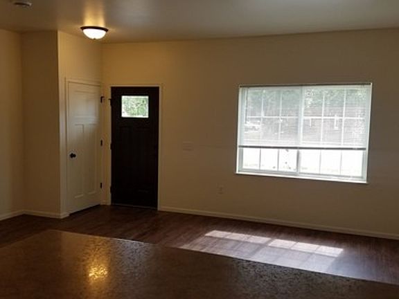 5th image of 2525-2535 Bowen St #2533