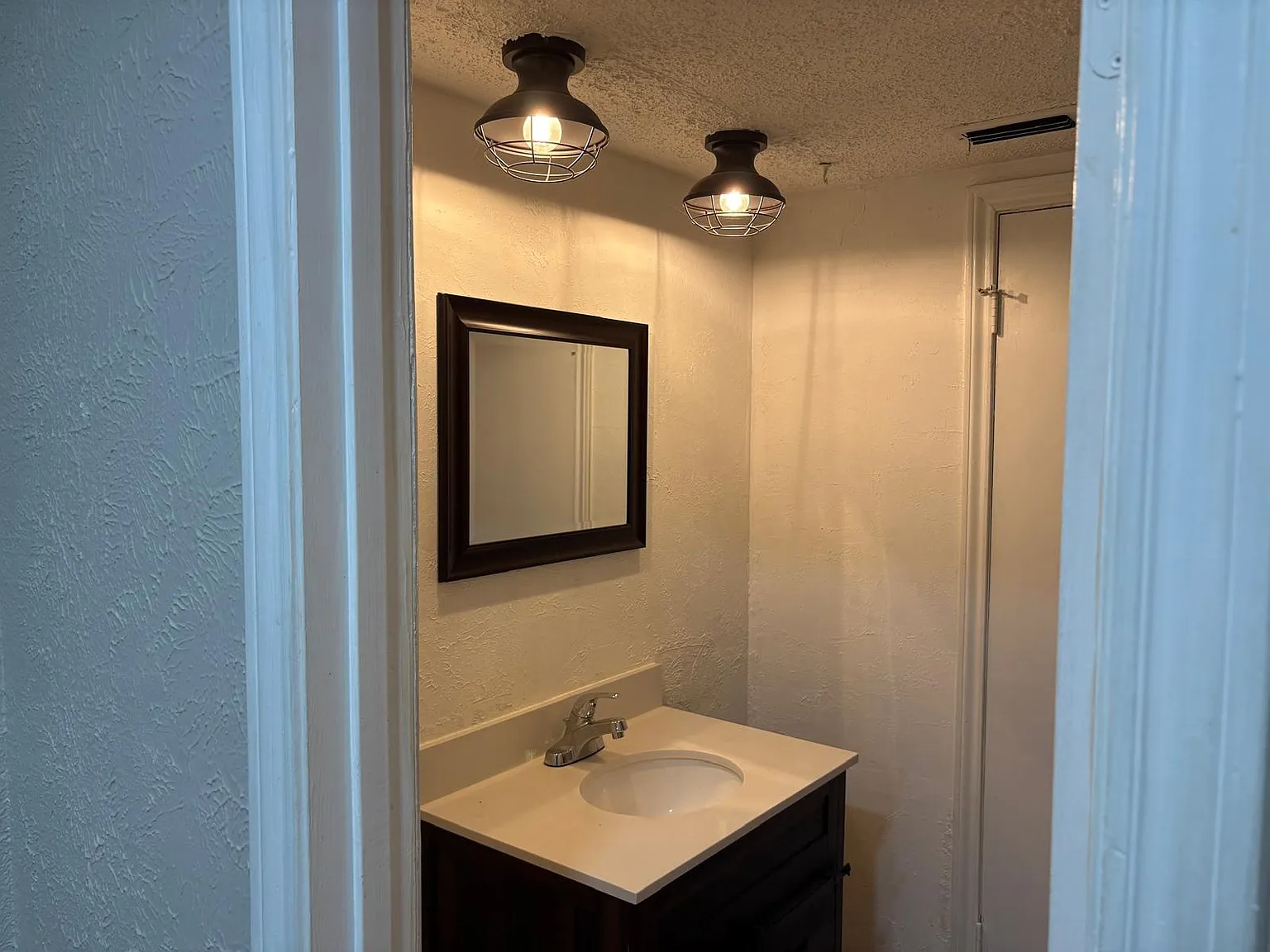 2 bed, 1614 sqft, $2,100 — Photo 3