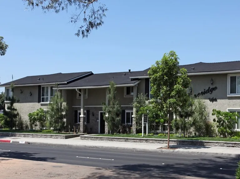 Pine Ridge Apartments — Photo 4