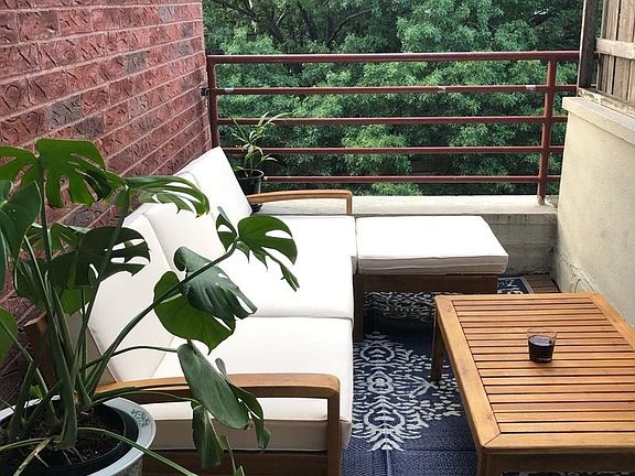 4th image of 172 Scholes St APT 4A