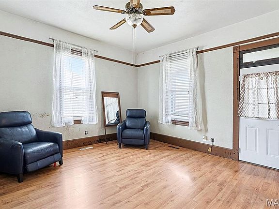 4th image of 403 State St