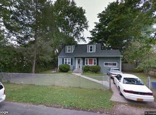 55 Walnut Rd, Amityville, NY 11701