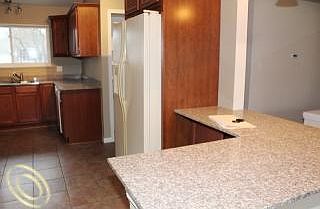 4th image of 20238 Brentwood St