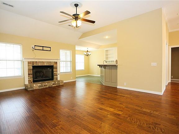 5th image of 300 Old Forge Dr
