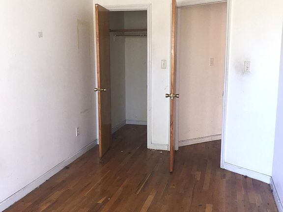 3rd image of 9418 Avenue K
