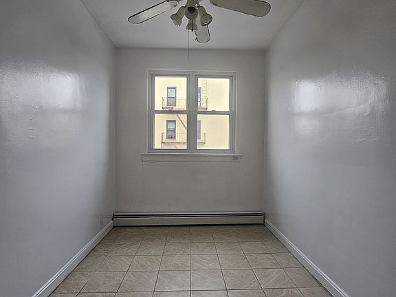 3rd image of 2845 42nd St #1
