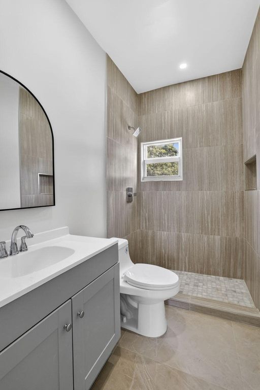 621 NW 3rd Avenue, photo 7