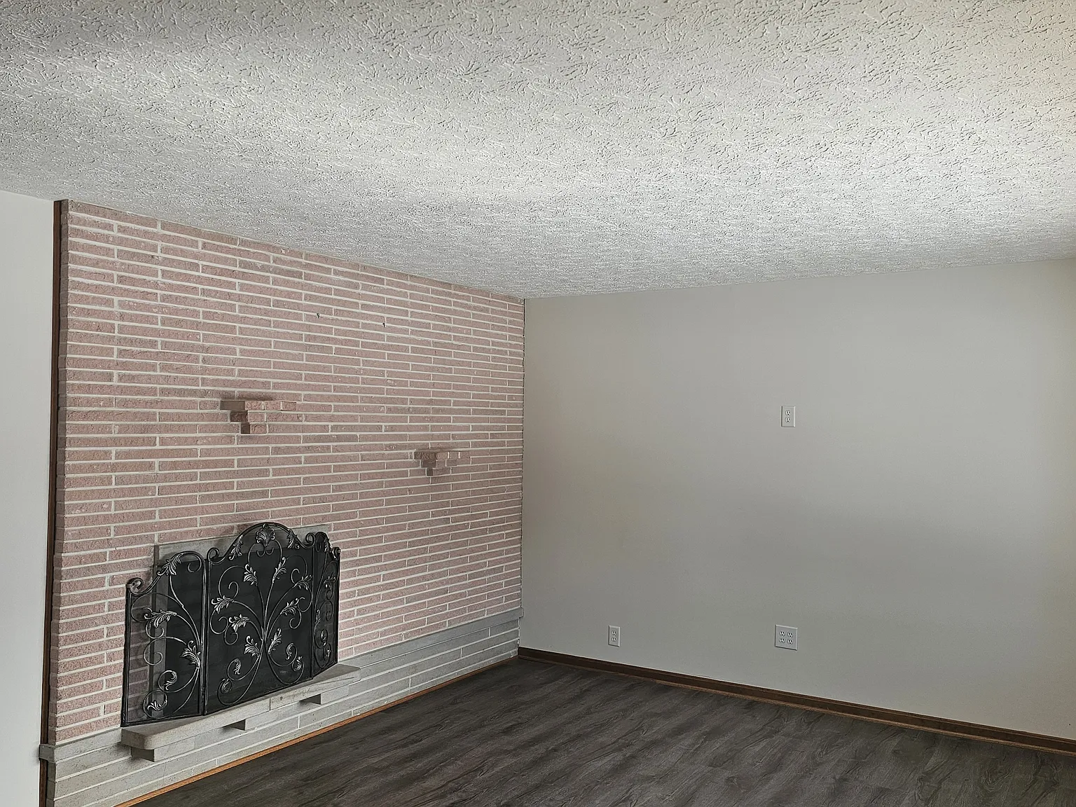 4 bed, 1776 sqft, $2,100 — Photo 4