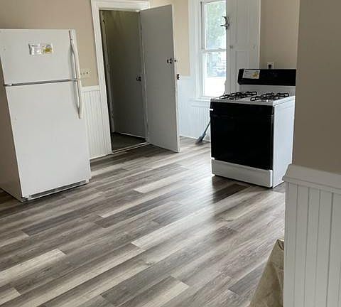 3rd image of 3 Social St APT 1R